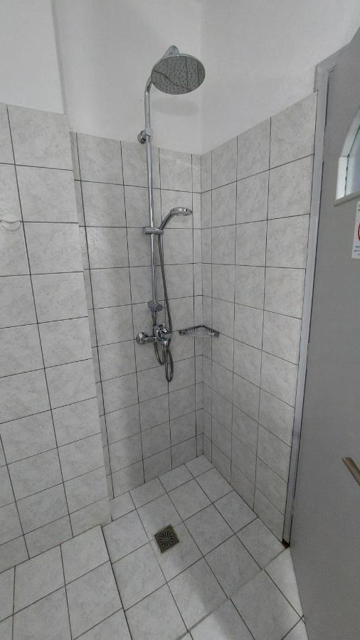 Styfilia Beachfront Apartments Platis Gialos  Esterno foto